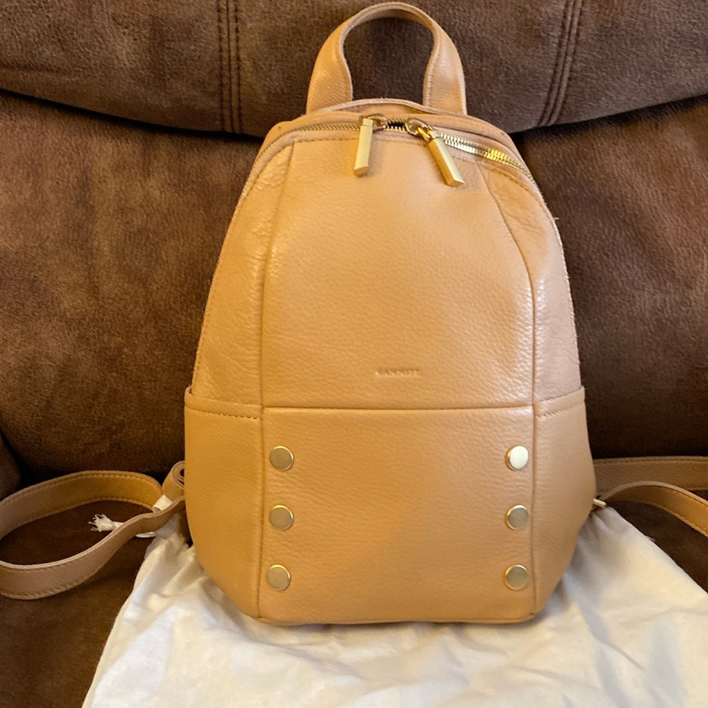 Hunter Medium in Barley Tan